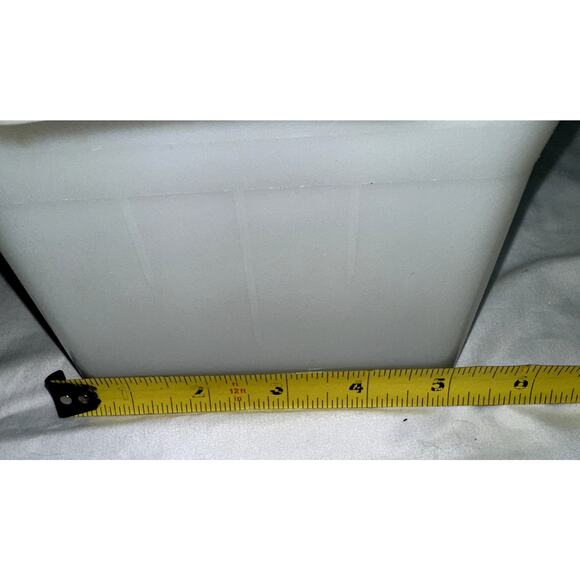 Vintage Republic Polly Flex White Breadbox with Lid - Picture 9 of 9